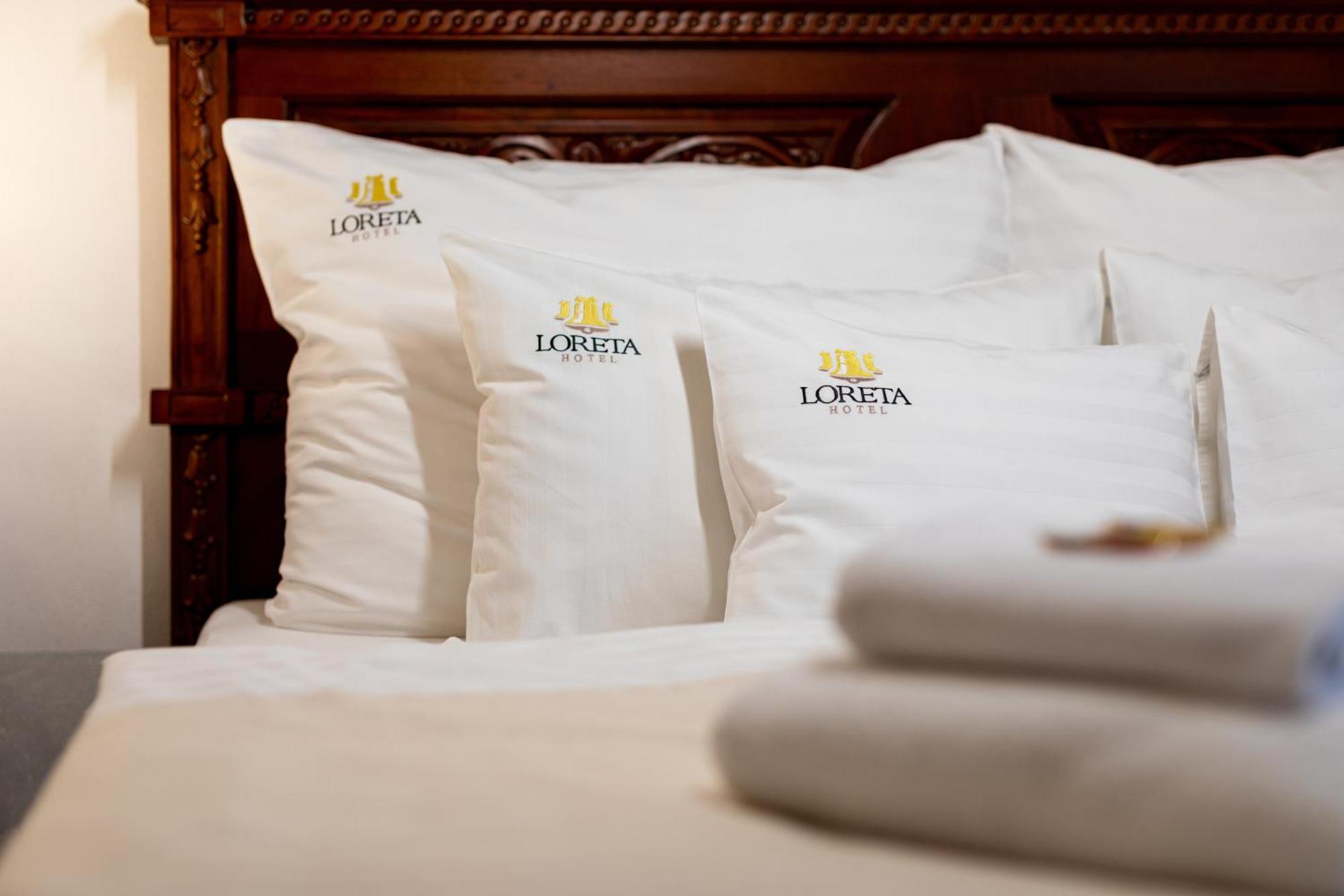 Loreta Hotel Прага Екстер'єр фото
