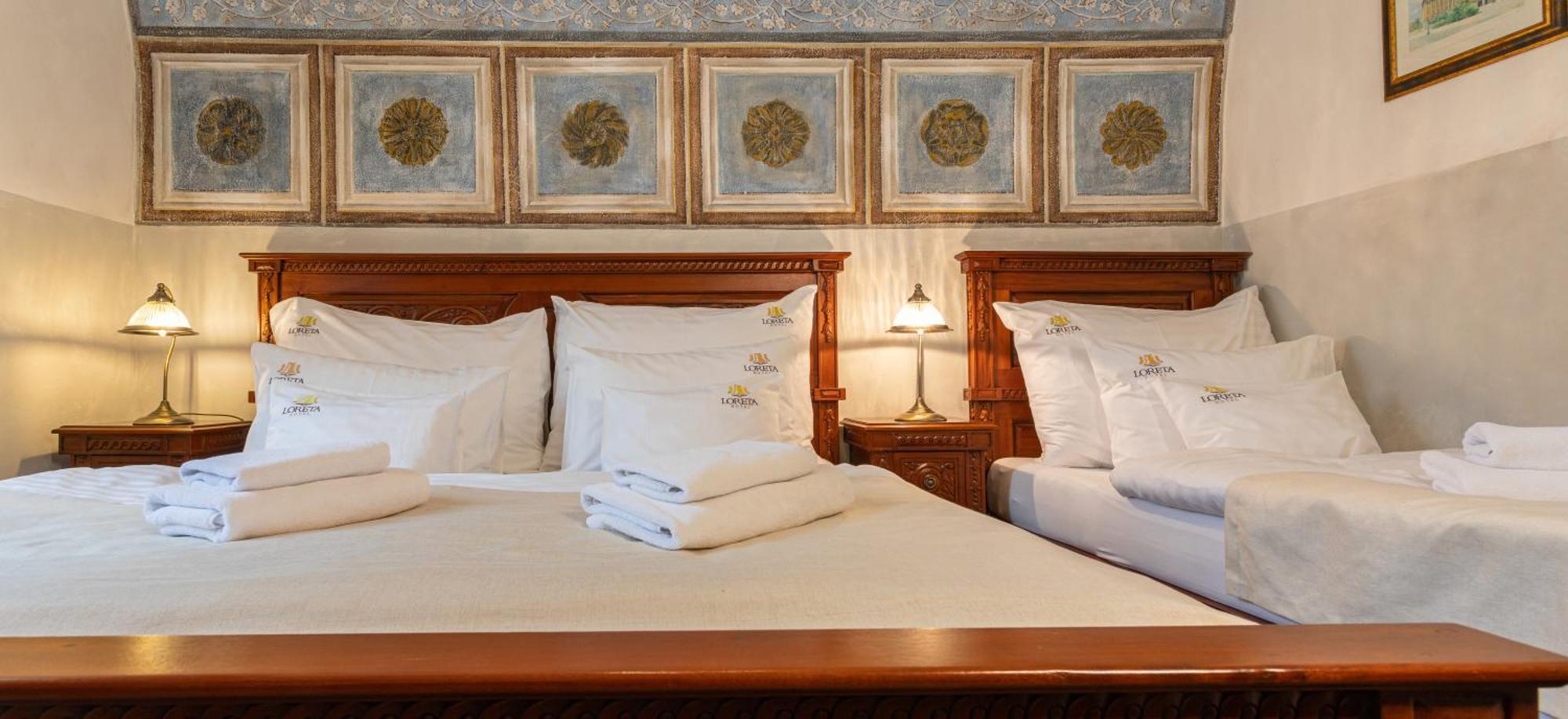 Loreta Hotel Прага Екстер'єр фото