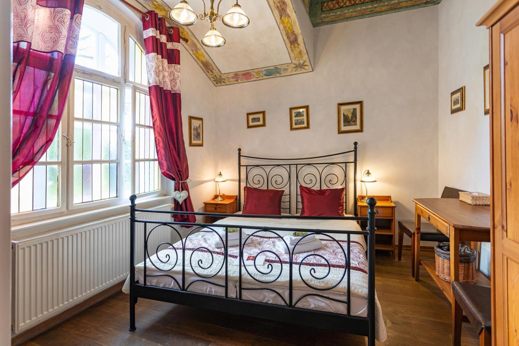 Loreta Hotel Прага Номер фото
