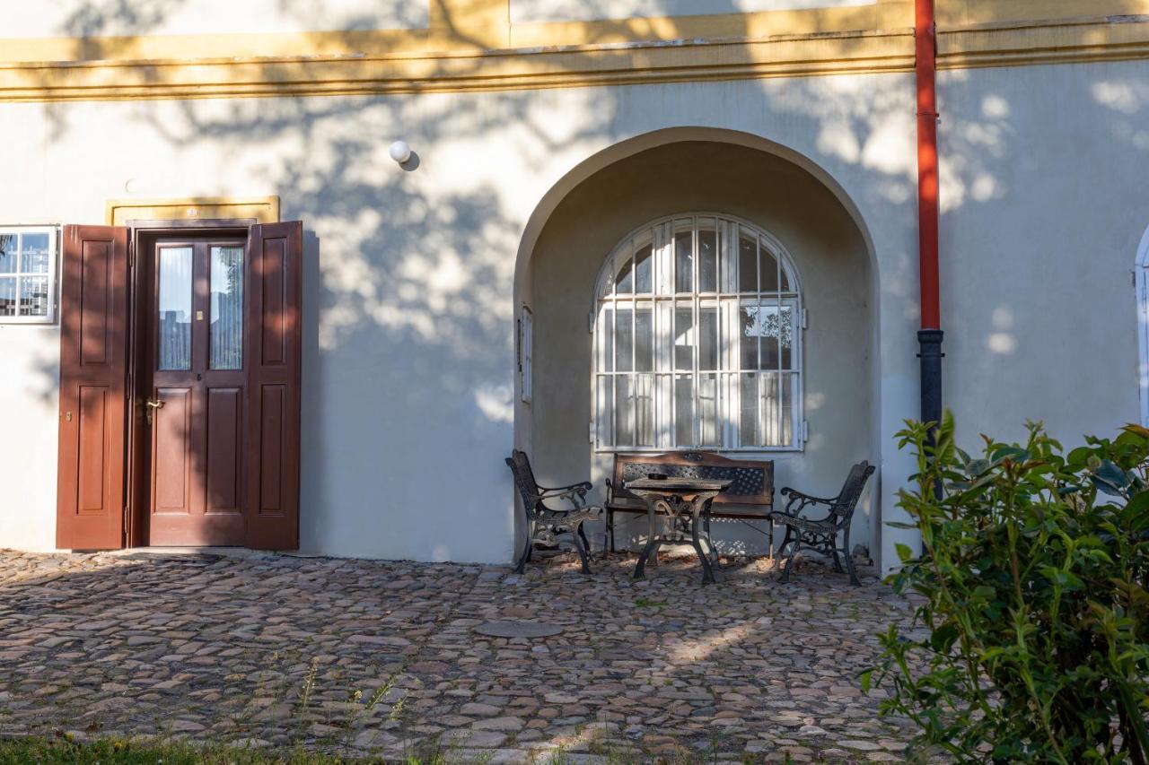 Loreta Hotel Прага Екстер'єр фото