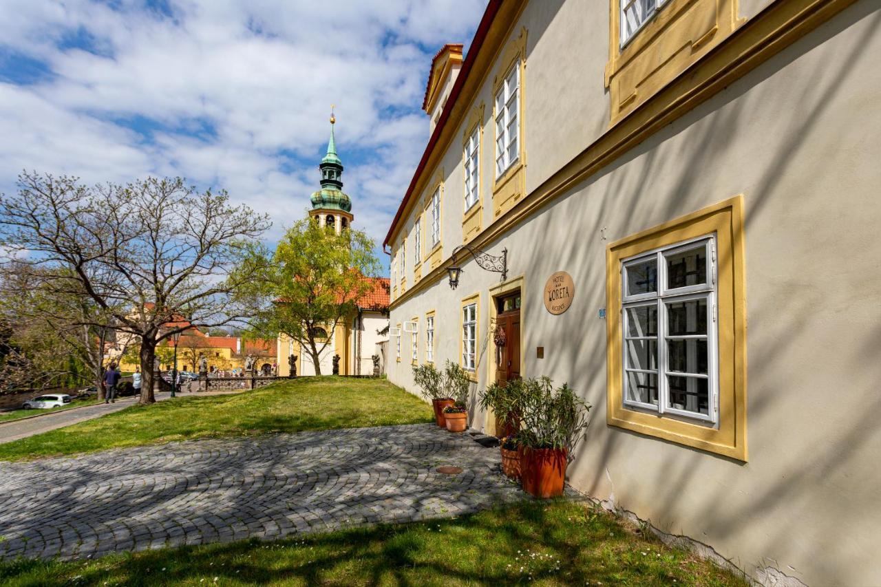 Loreta Hotel Прага Екстер'єр фото