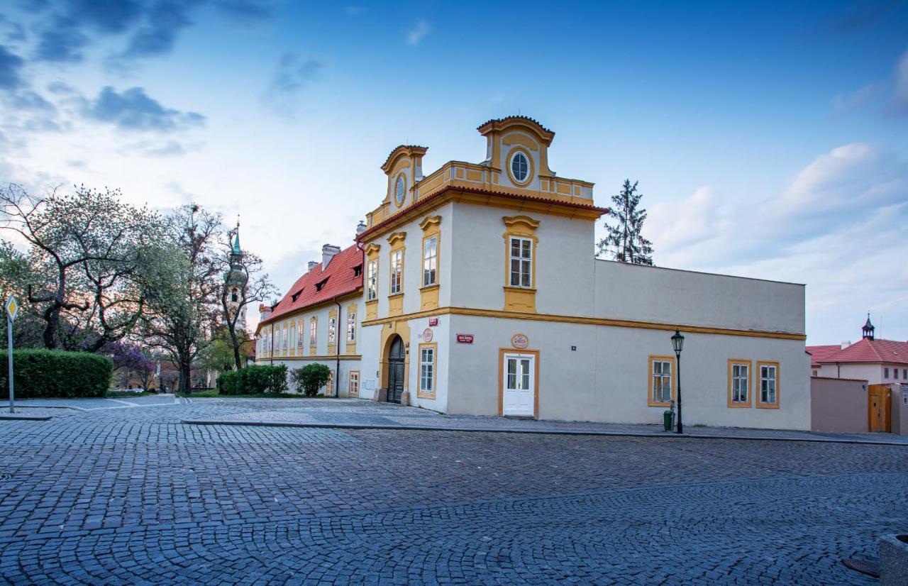Loreta Hotel Прага Екстер'єр фото