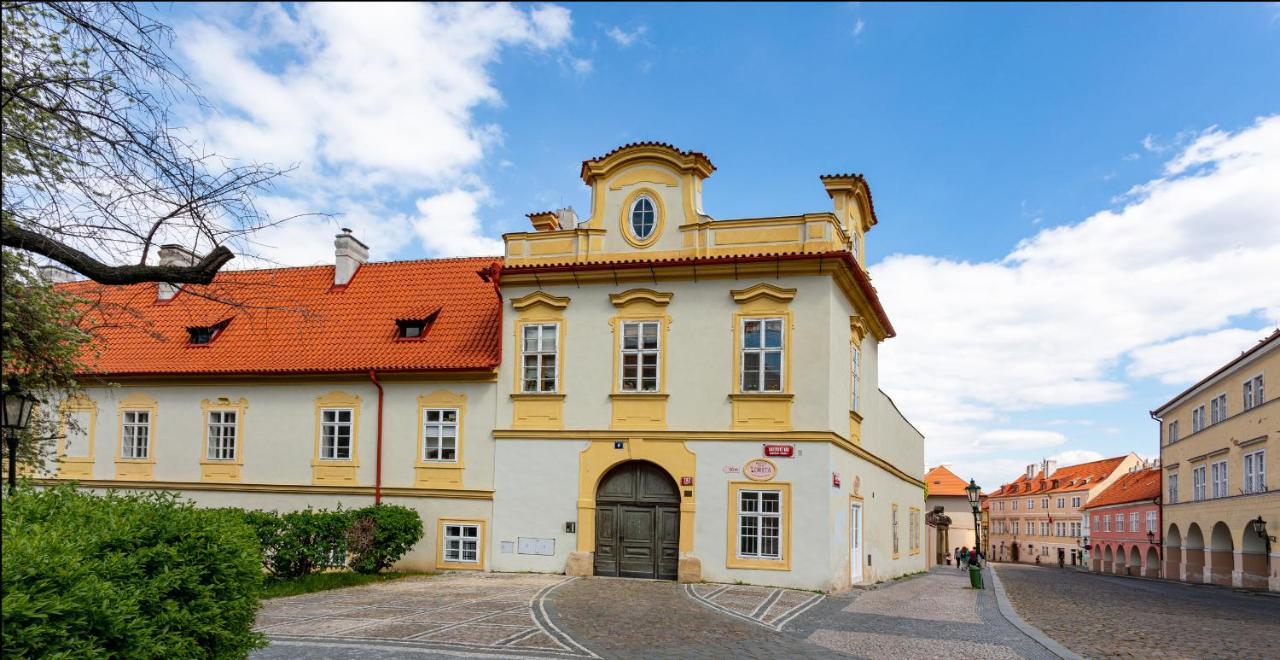 Loreta Hotel Прага Екстер'єр фото