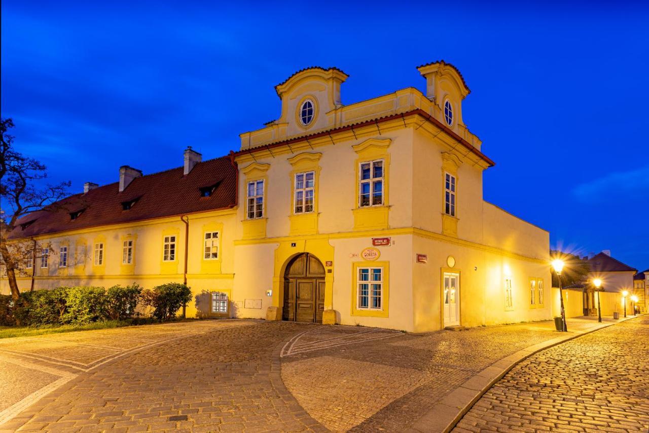 Loreta Hotel Прага Екстер'єр фото