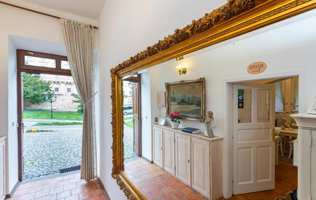 Loreta Hotel Прага Екстер'єр фото