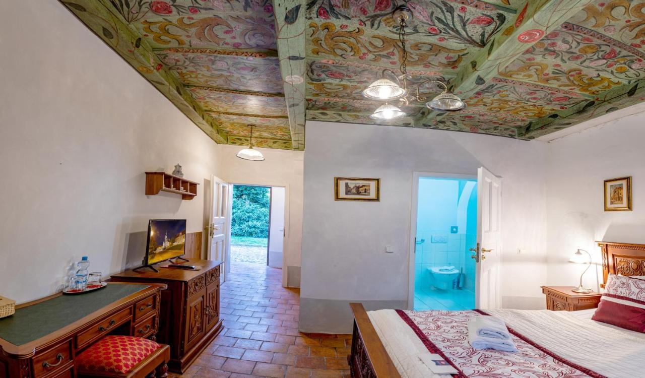 Loreta Hotel Прага Екстер'єр фото